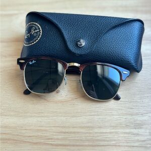 Ray-Ban Classic Sunglasses with Case
